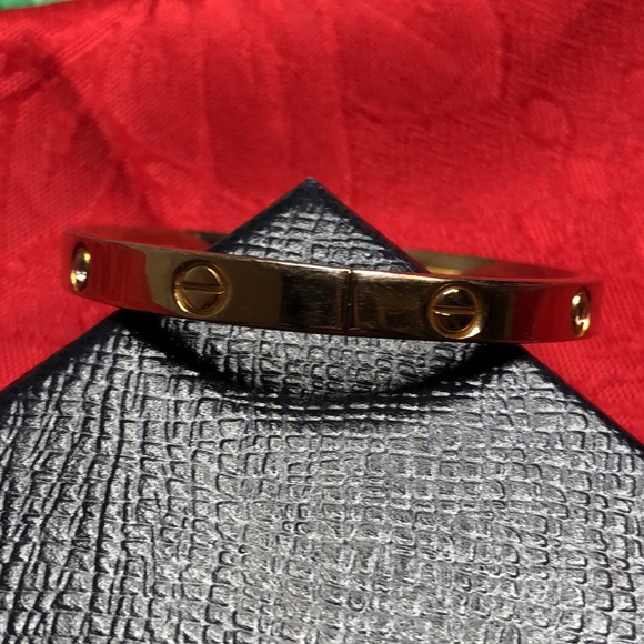 Vintage Fancy Stainless Steel Gold Bangle With Swarovski Shiny Crystal - Picture 6 of 10